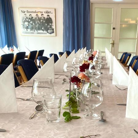 Gullringens Vaerdshus & Hotell Exteriör bild