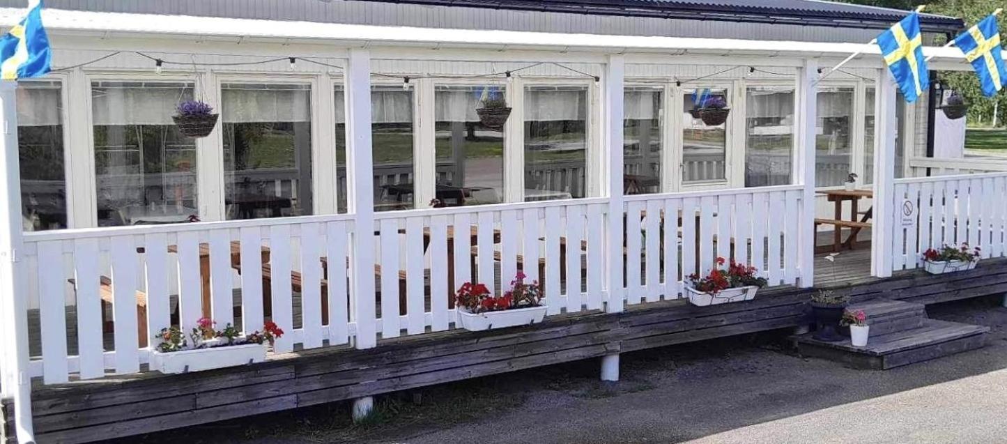 Gullringens Vaerdshus & Hotell Exteriör bild