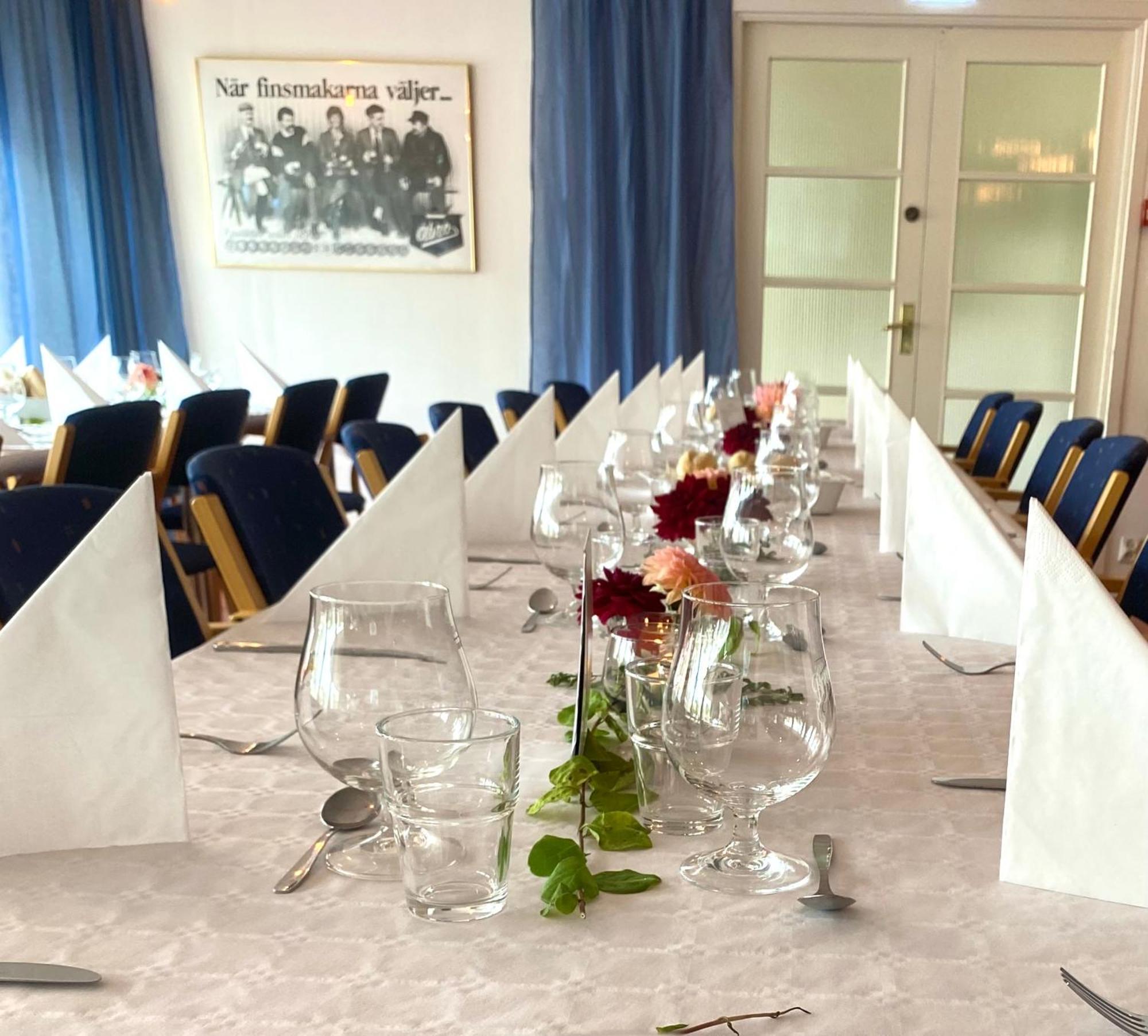 Gullringens Vaerdshus & Hotell Exteriör bild